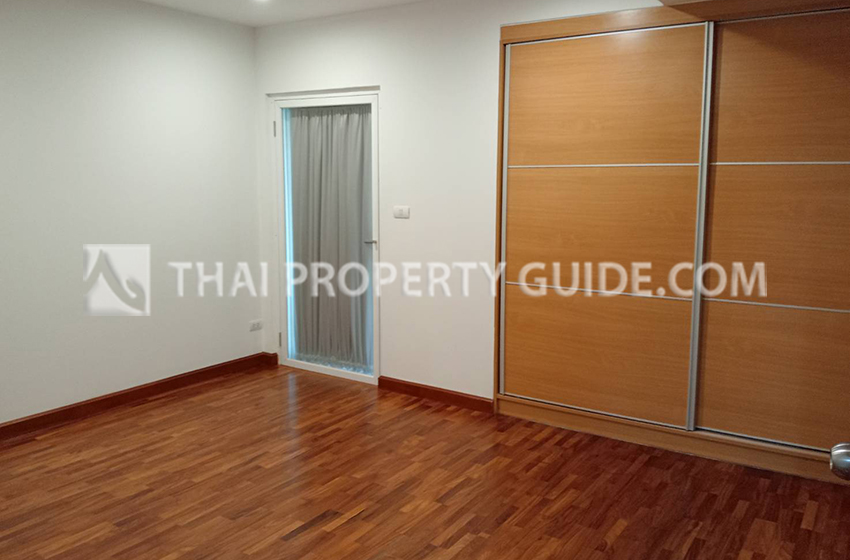 Condominium in Nichada Thani 